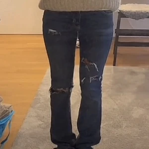 Hollister jeans - Säljer dessa jeans i storlek xs, får ingen användning av dem längre och dem är lite för långa på mig.