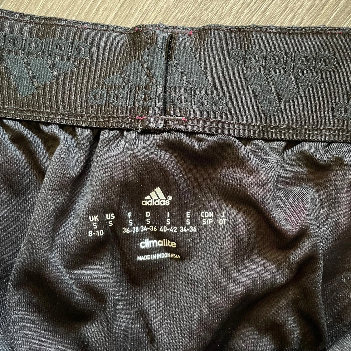 Rosa träningsshorts från Adidas - 91