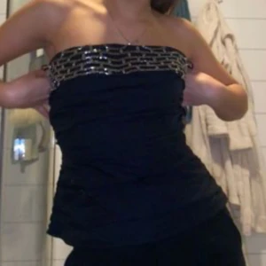 Zara korsett - Säljer en helt oanvönd topp från zara. Med prislapp. Har en i xs och en i S☺️