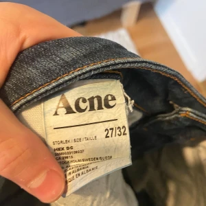 Säljer dessa feta acne studios jeans - Köpte dessa för cirka 1 år sen för 2000 men dem är för små för mig nu, nästan i ny skick. -Pris kan diskuteras- Först till kvarn