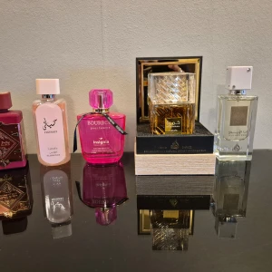 Parfymer säljes  - Hej!   Säljer dessa parfymer ifrån Lattafa ☺️ Näst intill oanvända!  BOURBON - 100ml 150 kr  HAYAATI - 100 ml 150 kr  BADE'E AL OUD - 100 ml 170 kr  ANA ABIYEDH - 60 ml  180 kr  KHAMRAH - Såld! Med vänliga hälsningar: Frida