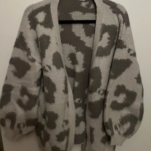 Kofta  - Normal i storlek, använd bara några gånger 