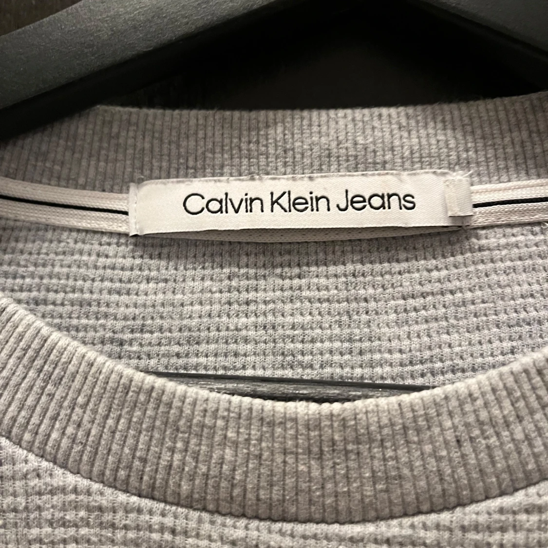Grå långärmad tröja från Calvin Klein Jeans - 91