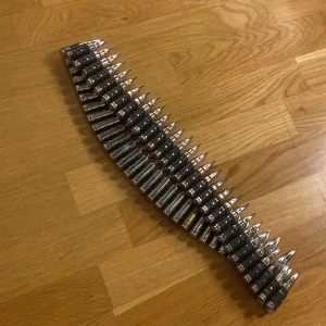 Patronbälte - Säljer mitt patronbälte som inte går till användning längre men det är i lika bra skick. Pris går att diskutera! Man får med extra patroner💓