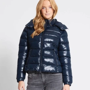 Jacka 💗 - Säljer denna jättefina jacka som är slutsåld 💗💗