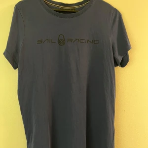 Sail racing tröja  - Säljar nu min sail racing tröja 