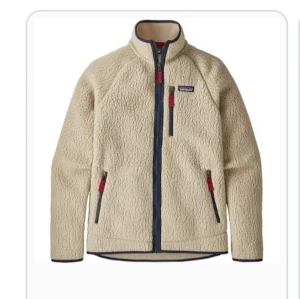 Patagonia  - Har den i storleken s och skulle kunna tänka mig att byta mot något annat men också mot den jackan som är på bild 3 i storlek S. Hör av er byter mot allt möjligt 🤎