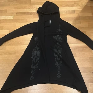Killstar death ray hoodie - Super fin och alla märken är kvar inga konstigheter