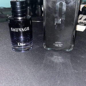 2 parfymer dior och 9pm - Säljer dessa två parfymer 2 pack  Skirv vid frågor eller funderingar  