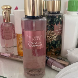 victorias secret parfym - lite använd, strawberry & champagne 