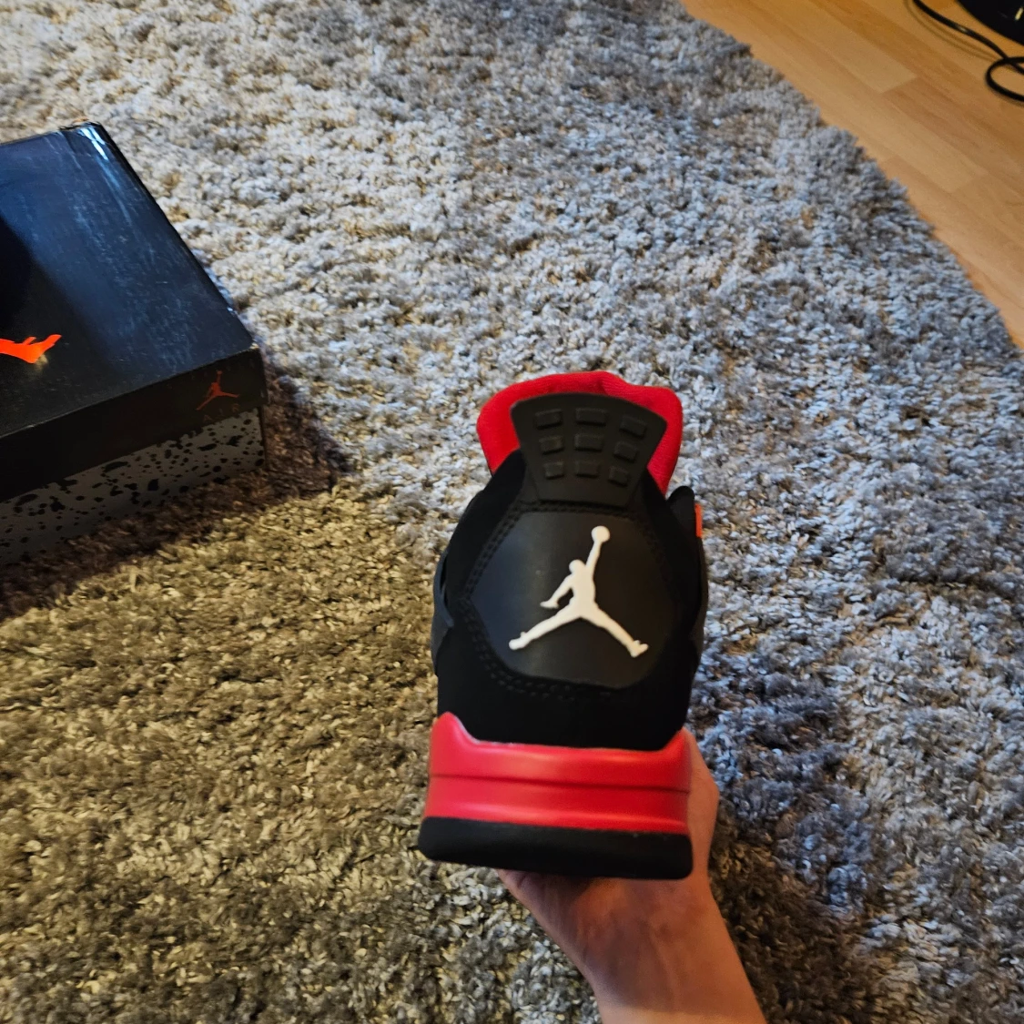 Jordan 4 red thunder stl 41  - 92