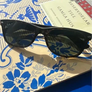 RayBan New Wayfarer - RayBan New Wayfarer sunglasses A few markes; see picture nr.4 