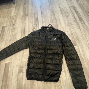 Armani jacka  - Inköpt för 1300