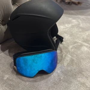 Skidglasögon  - Skidglasögon nästan oanvända skick 9/10 
