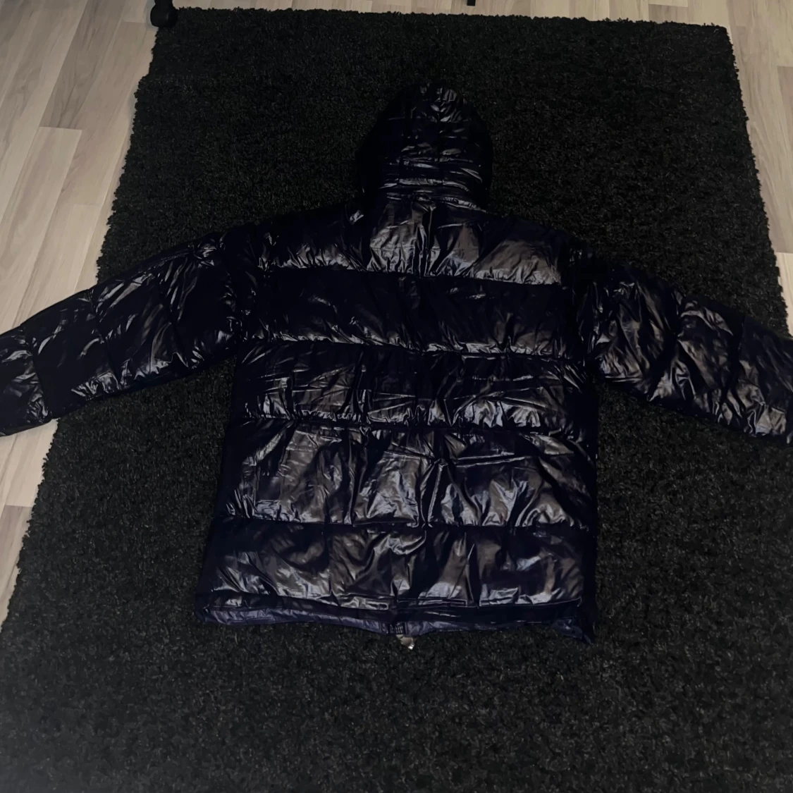 Marinblå pufferjacka från Moncler - 90