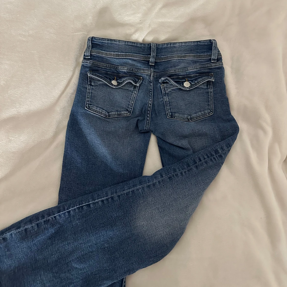Blå bootcut jeans - 90