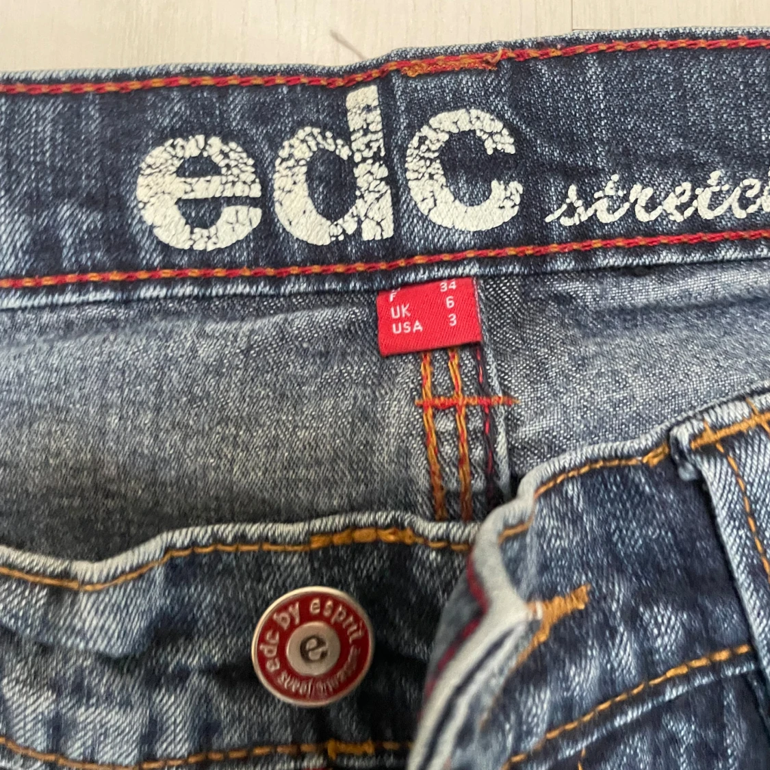 Blå jeans från EDC - 92