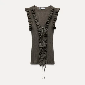 Fest topp - Snygg topp från Zara. Endast använd en gång. 