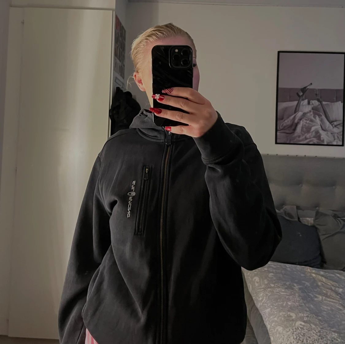 Svart fleecehoodie från Sail Racing - 93