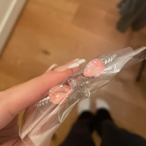 Caroline svedbom - Helt ny, fick i julklapp men bär tyvärr bara guld och kvittot var borttappat, nypris: 800kr