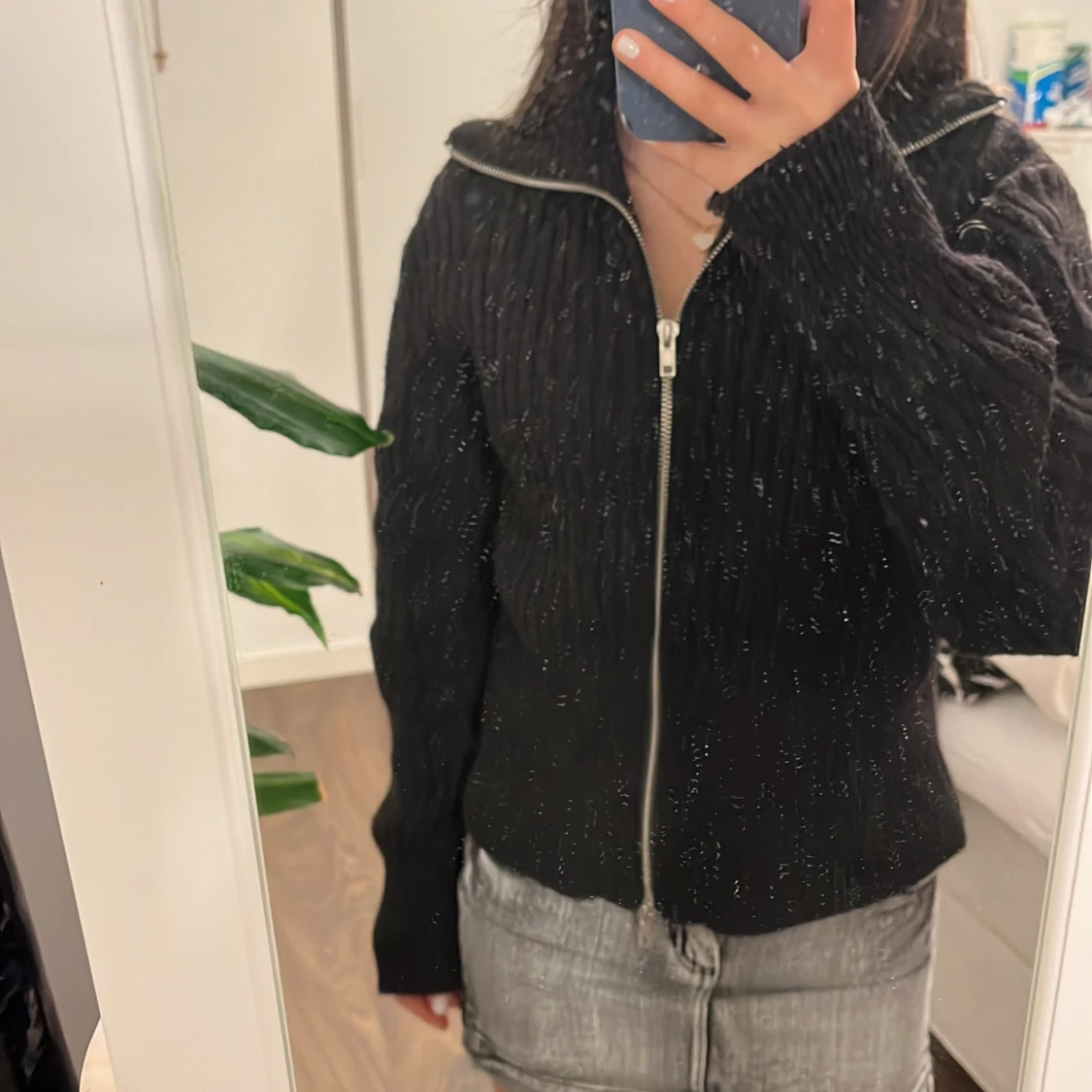 Svart zip kofta från Zara - 4