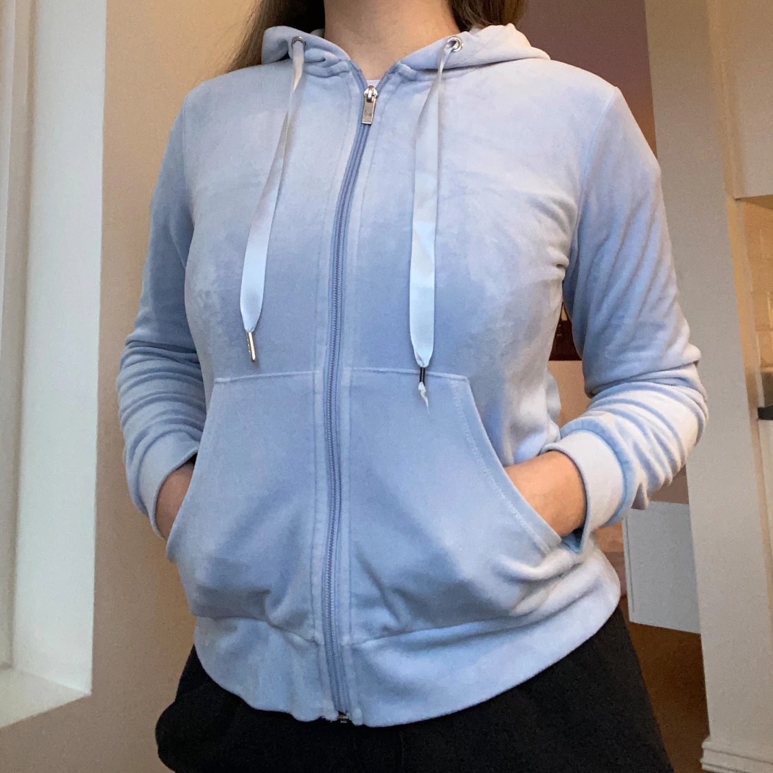 Ljusblå hoodie med dragkedja - 3