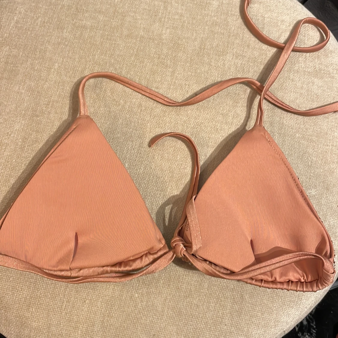 Brun glittrig bikiniöverdel från Calzedonia - 90