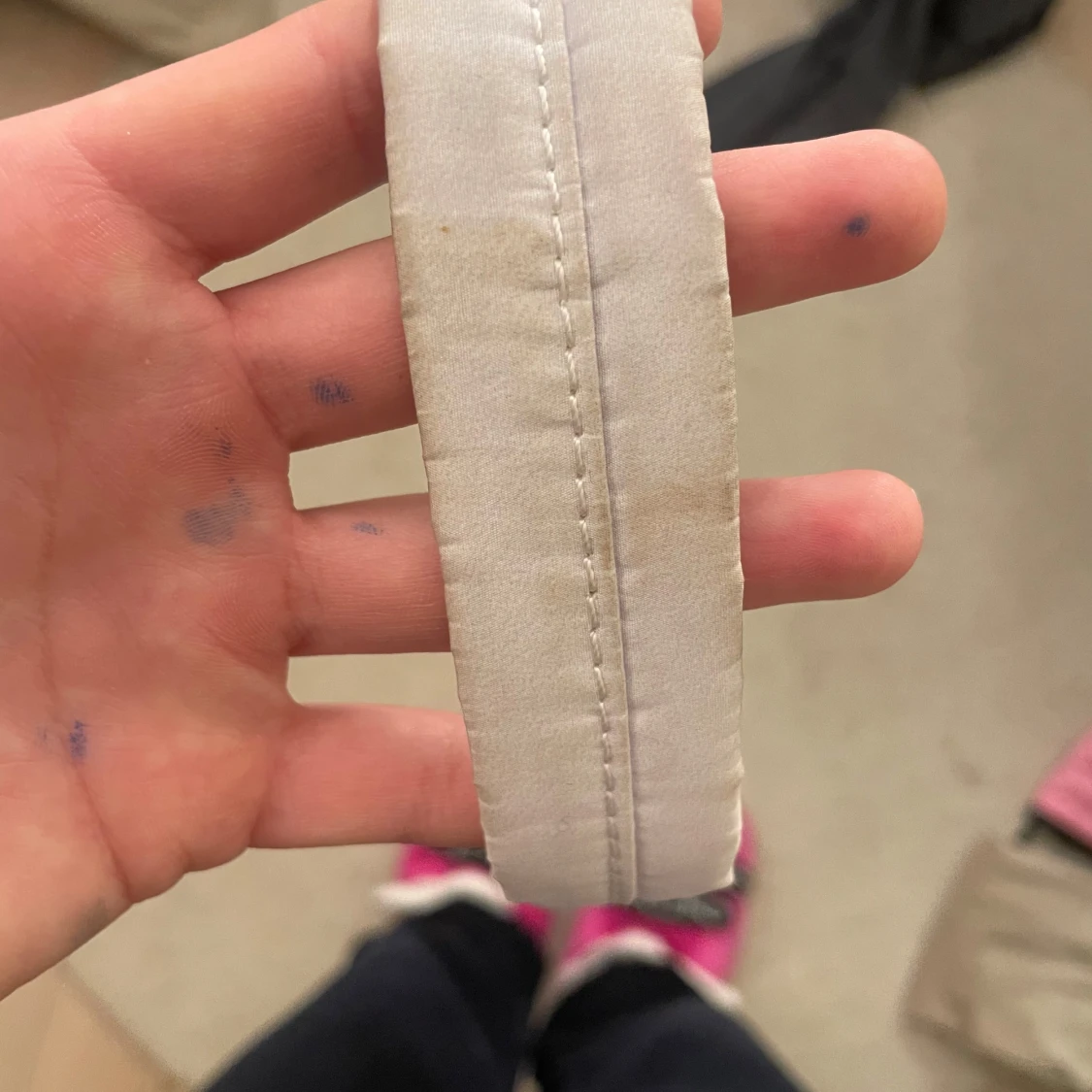 Ljuslila axelväska från Gina Tricot - 92