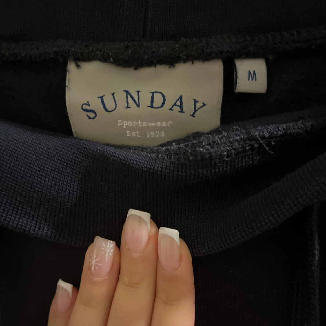 Svart hoodie från Sunday Sportswear - 92