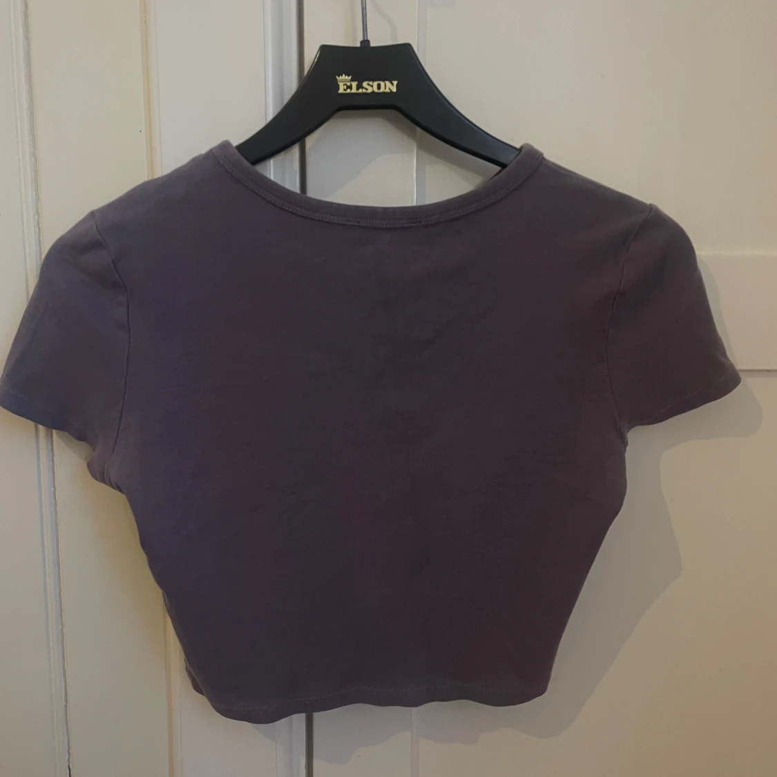 Lila croppad topp  - 1