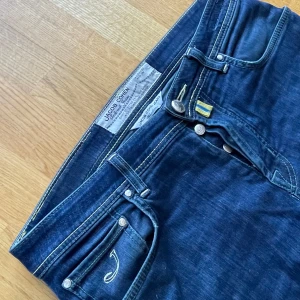 Jacob Cohën jeans - fint skick | autentisk vara | slim passform | Häst där bak😉 | pris kan diskuteras vid snabb affär 💫🐎