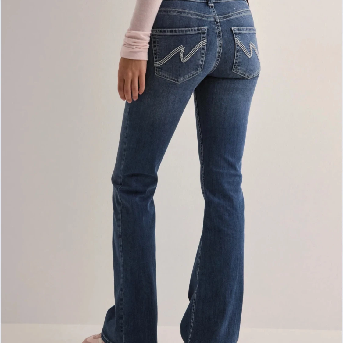 Blå bootcut jeans
