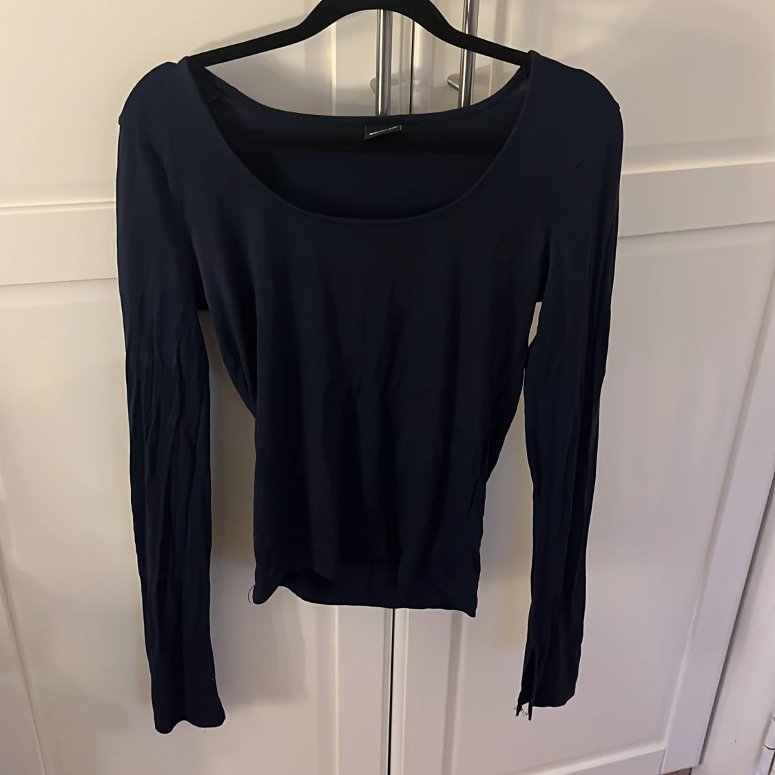 Mörkblå långärmad topp 