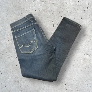 Replay anbass jeans  - Replay  jeans - skick 10/10 - storlek W32 L32 - nypris ca 1800kr mitt pris 599kr - pris kan diskuteras vid snabb affar!