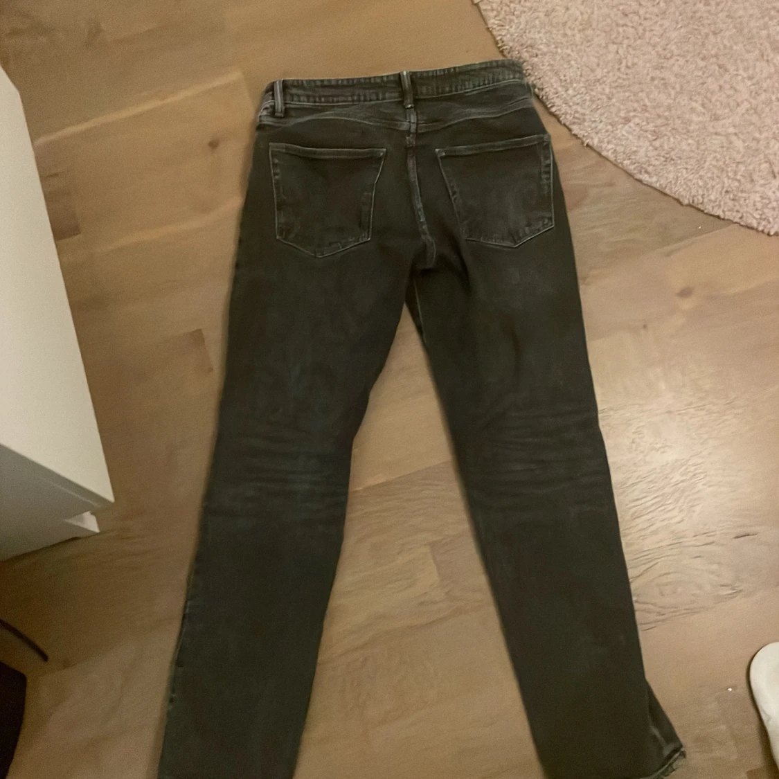 Mörk Gråa Jeans - 3