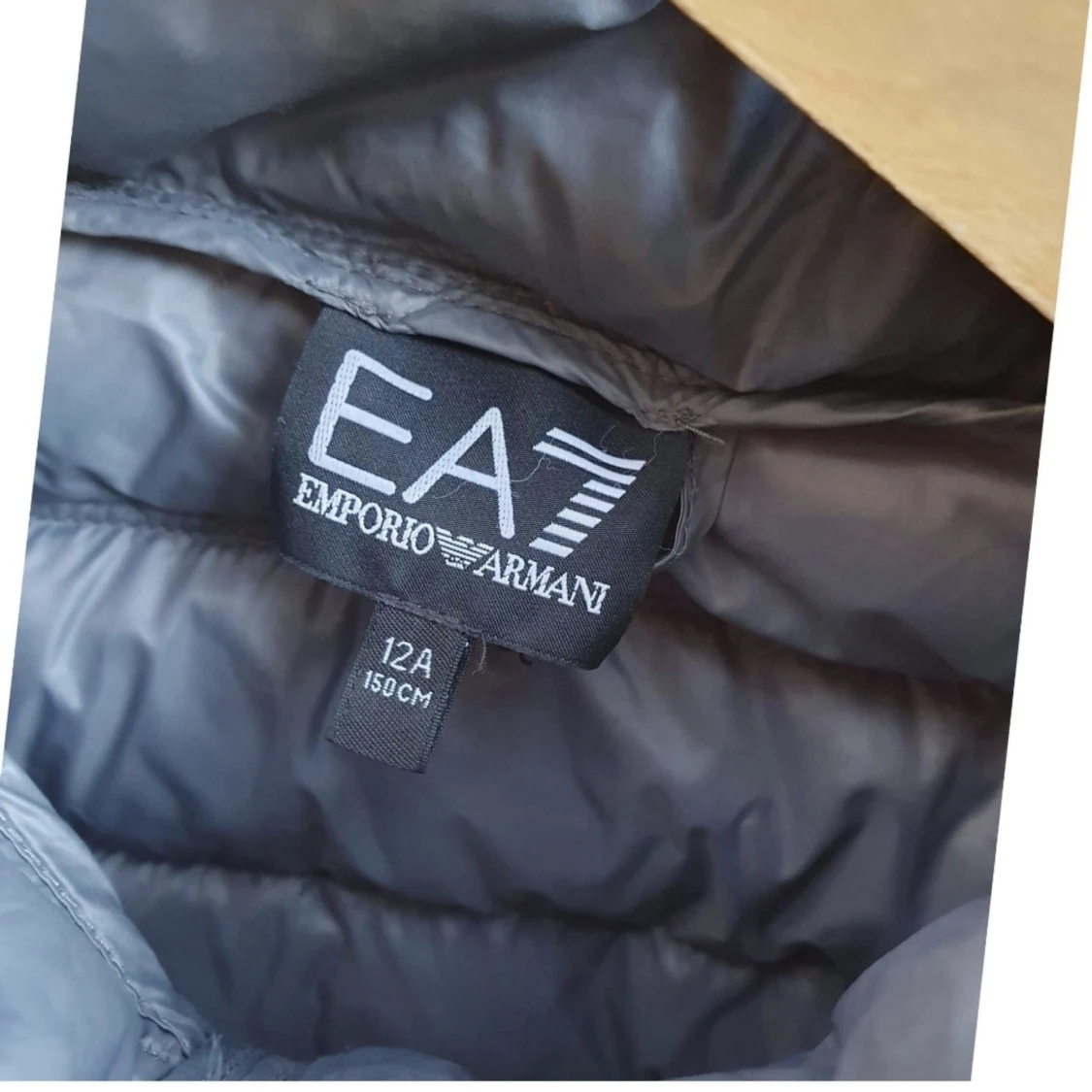 Grå dunväst från Emporio Armani - 2