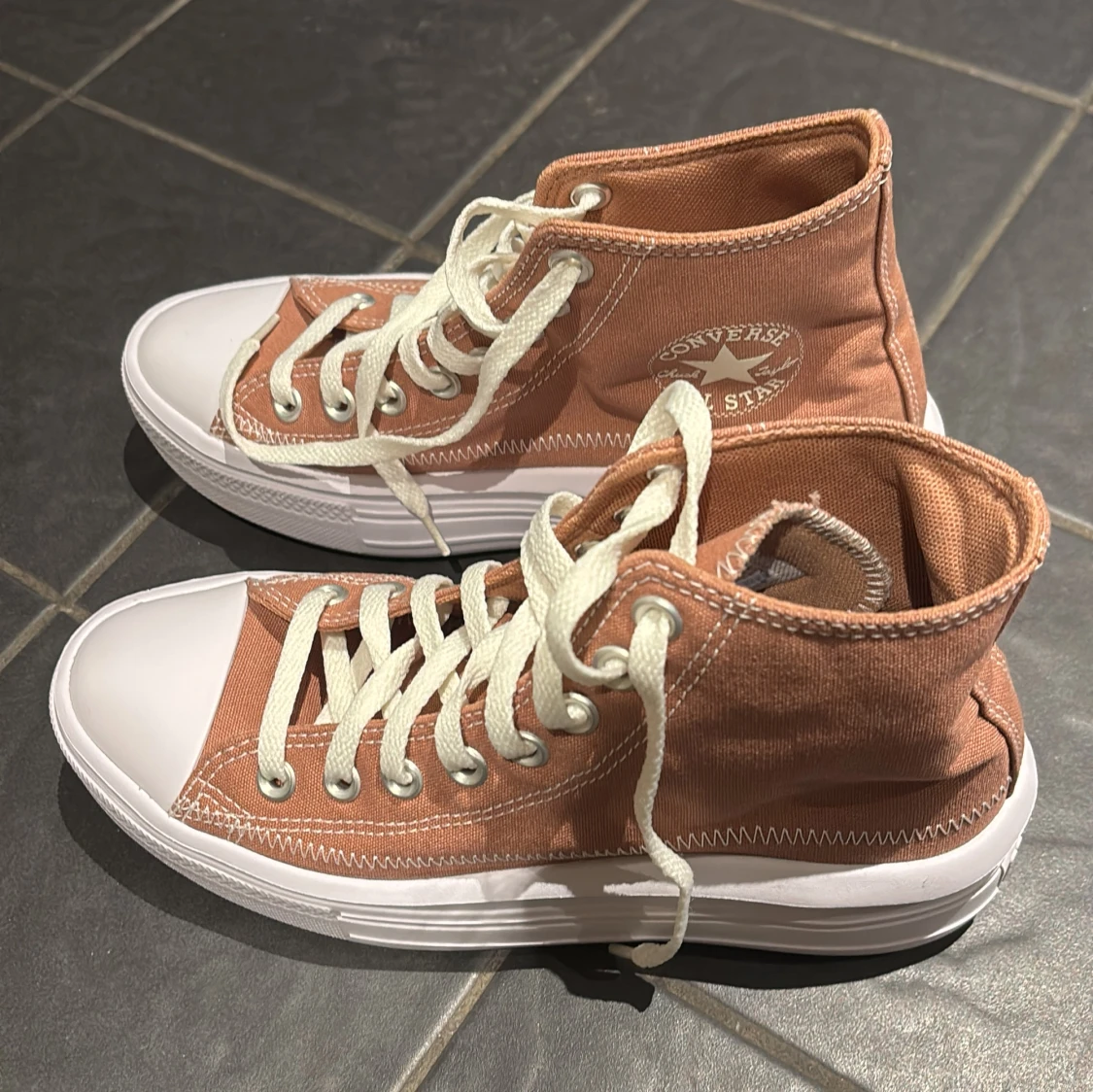 Converse  - 1