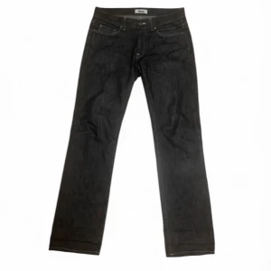 Acne jeans - Ett par riktigt feta acne jeans. Mycket bra skick. Storlek 32/32 Skriv i DM om intresserad eller har frågor. Kan även skicka fler bilder samt mått. Pris kan diskuteras