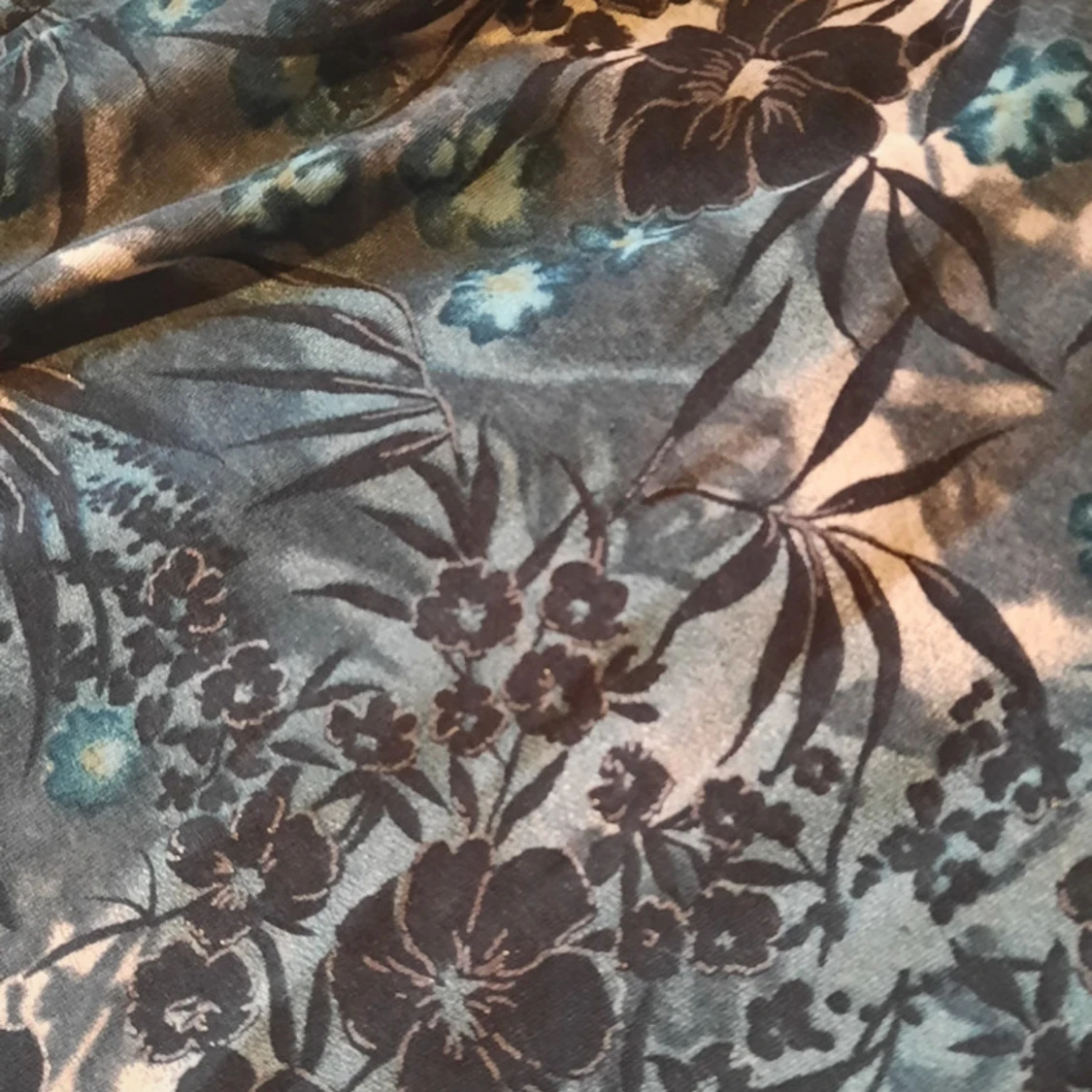 Blommig långärmad topp från Lindex - 4