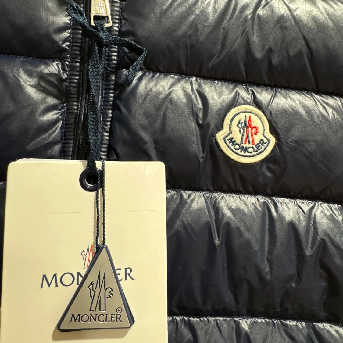 Mörkblå dunväst från Moncler - 3