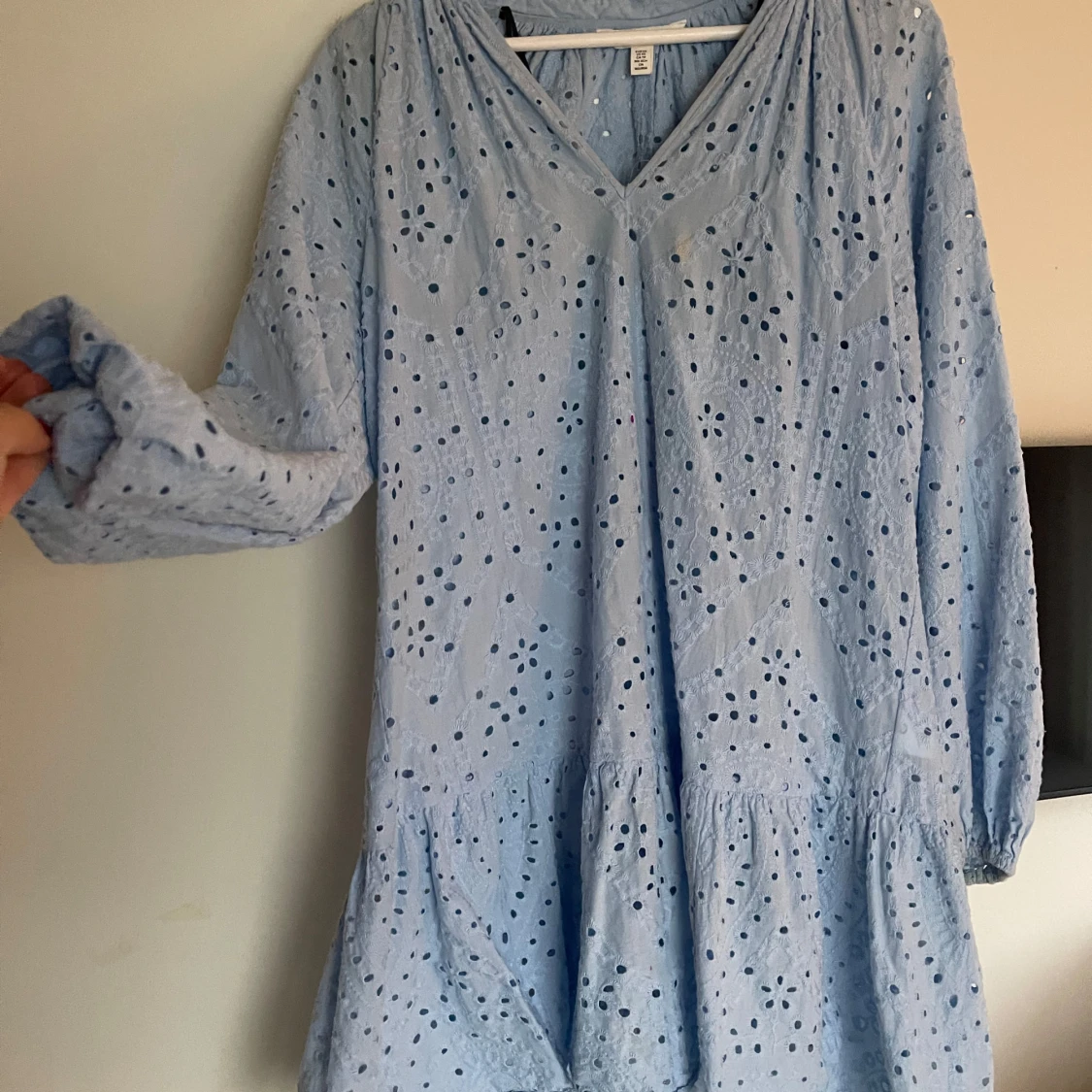 Ljusblå klänning med spets  - 1