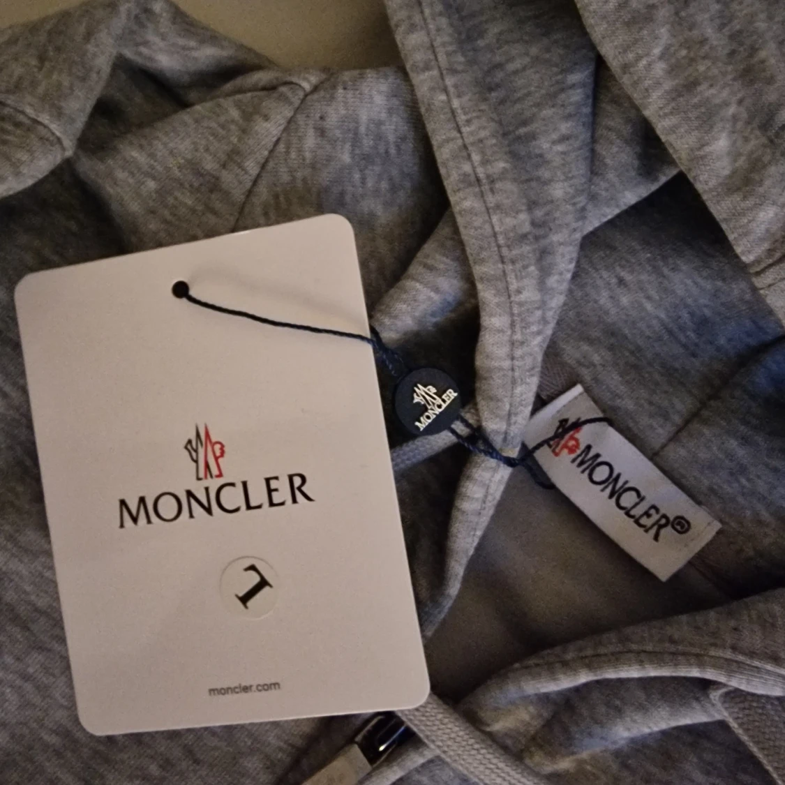 Moncler kofta oanvänd - 2