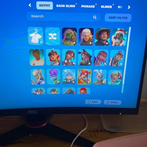 Fortnite konto - Hej säljer detta konto för 200kr inte så bra konto men det är nått. Obs går ej först 