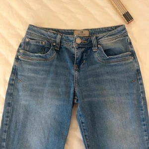 Ltb jeans valerie - As snygga jeans från Ltb, bootcut i modellen valerie❤️ 