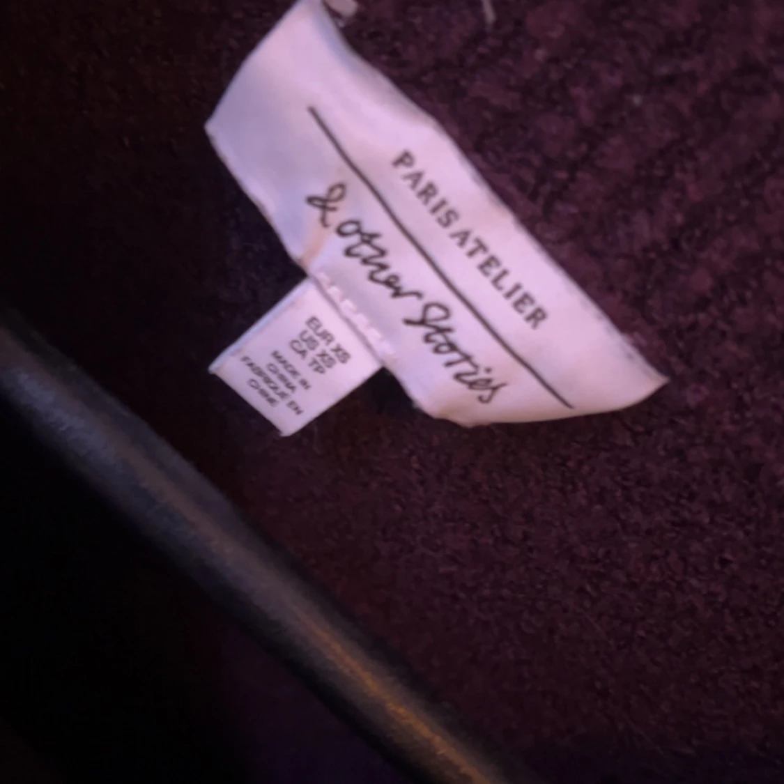 Vinröd tröja från & Other Stories - 90