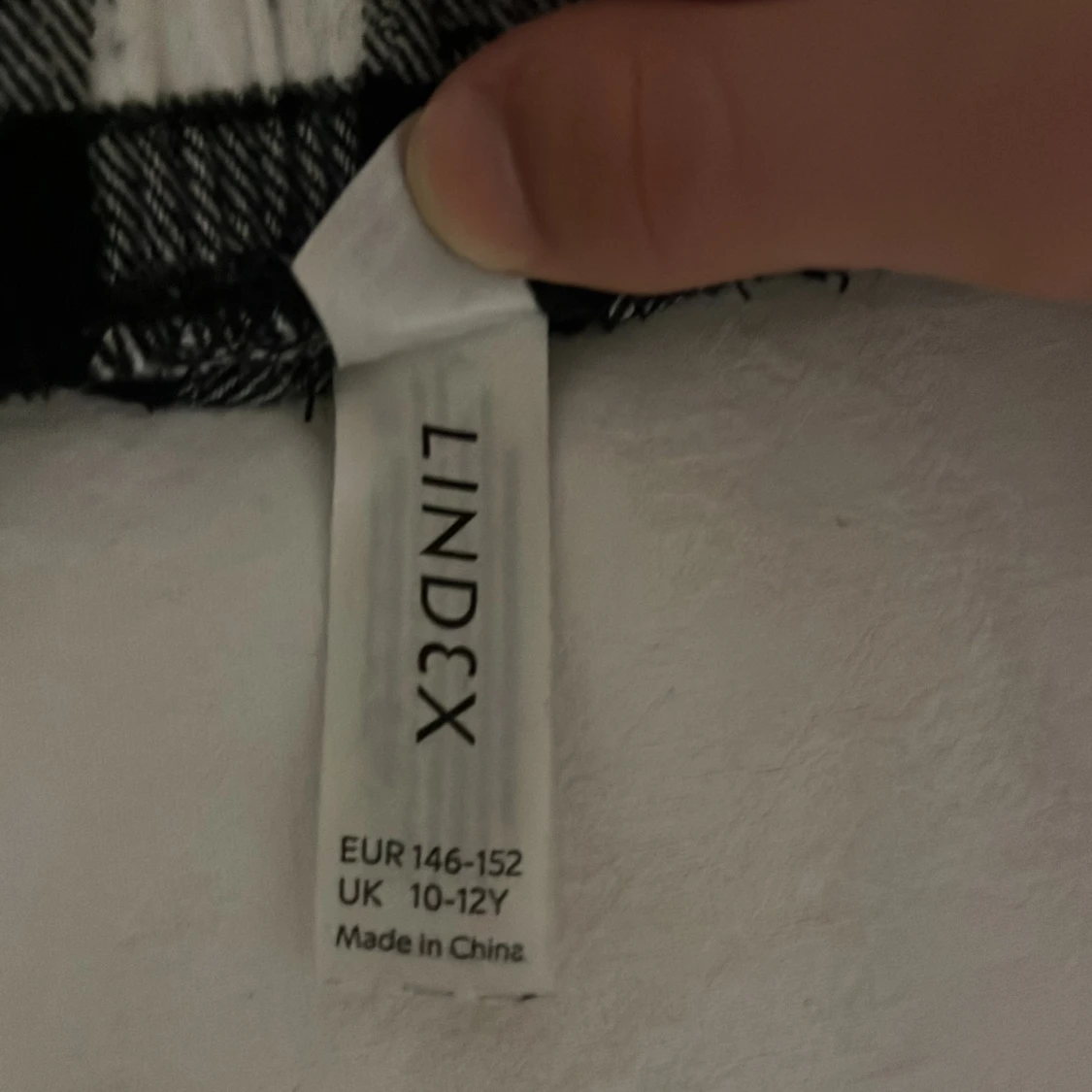 Svartvita rutiga byxor från Lindex