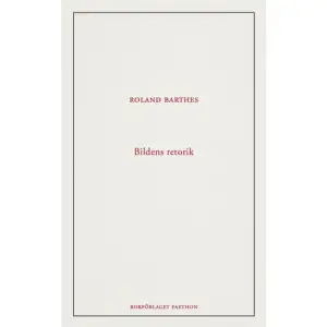 »Hur får bilden sin mening? Var upphör meningen och om den upphör, vad finns då bortom den?« Dessa frågor inleder professor Hans Haydens förord till Roland Barthes korta, men mycket inflytelserika text, Bildens retorik som publicerades första gången 1964. Texten introducerar en semiotisk bildanalys och är inledningen på Barthes livslånga tänkande kring bilden och fotografiet. Här presenteras boken i svensk översättning av Kurt Aspelin. Barthes skriver i en passage: »Som strax ska framgå tydligare, är varje bild poly­semisk, mångtydig.« Det sätt på vilket Barthes sedan utvecklar analysen har blivit enormt inflytelserikt. Utifrån en enkel reklambild analyseras inte bara vad bilden säger oss utan hur den gör det.Detta är den tredje upplagan.    Format Häftad   Omfång 70 sidor   Språk Svenska   Förlag Bokförlaget Faethon   Utgivningsdatum 2023-11-15   Medverkande Hans Hayden   Medverkande Kurt Aspelin   ISBN 9789189728745  