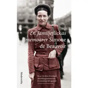 Simone de Beauvoirs självbiografiska essä En familjeflickas memoarer berättar med intimitet och stor klarhet om hennes uppväxt i en borgerlig fransk familj i början av förra seklet. Om hur de Beauvoir revolterade mot familjens och samhällets förväntningar på henne, genom att gå sin egen väg med intellektuella och existentiella ambitioner som var socialt otänkbara för en ung kvinna på den tiden.Det här är den viktiga första delen i de Beauvoirs klassiska memoarverk. I svensk översättning av Eva Alexandersson och med ett nyskrivet förord av författaren och kritikern Åsa Moberg.SIMONE DE BEAUVOIR [1908-1986] var en fransk filosof, politisk aktivist, feminist och samhällsteoretiker. Hon skrev filosofiska och politiska monografier, romaner - varav Mandarinerna [1954] är mest känd i Sverige - essäer och en självbiografi i flera volymer. Störst inflytande har hon haft genom Det andra könet från 1949, en detaljerad analys av kvinnans underordning som blivit ett av den moderna feminismens fundament.»Med stålhänder i sidenhandskar bearbetar hon sitt förflutna tills det bildar en nästan rät linje, hela vägen från Jesusbarn till filosof. Prosan är ofta lyrisk, oftare analytisk, alltid klar och kontrollerad.« Martina Lowden, P1 Kulturnytt    Format Pocket   Omfång 408 sidor   Språk Svenska   Förlag Modernista   Utgivningsdatum 2018-08-07   Medverkande Eva Alexandersson   Medverkande Lars Sundh   ISBN 9789177814986  