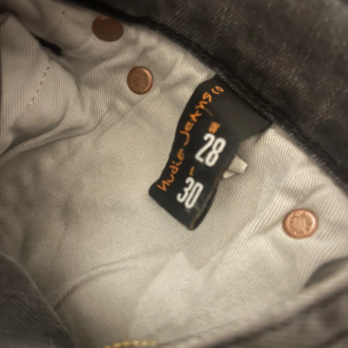 Grå jeans från Nudie Jeans - 92