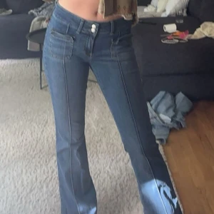 Jeans  - säljer nu mina jeans från Nelly då jag inte använder dom längre 